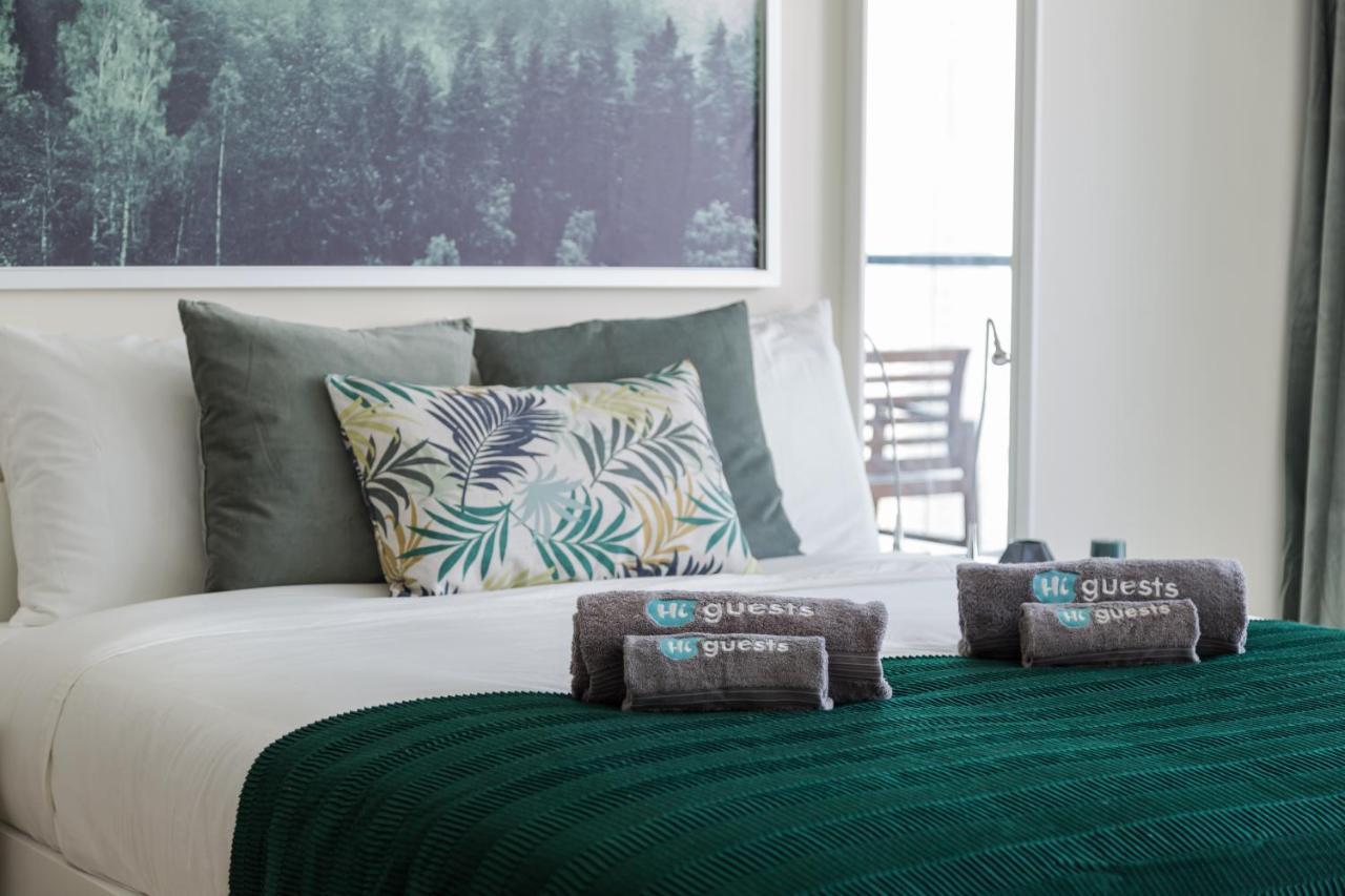 Higuests - Cozy Studio With Panoramic Views On The Lake Apartment Dubai Bagian luar foto